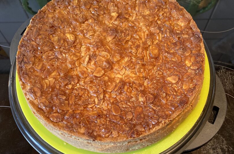 Apfelkuchen mit Mandeldecke